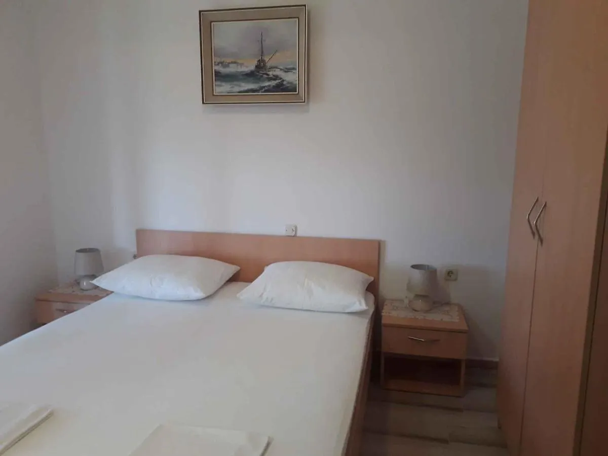 Apartment In Lopar With Two-Bedrooms 2