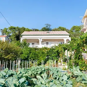 Apartment Luce, Lopar